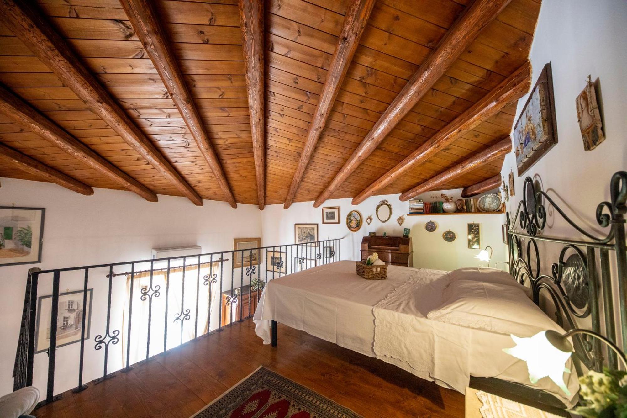 Familyholidays La Finestra Di Fronte Cefalu Luaran gambar